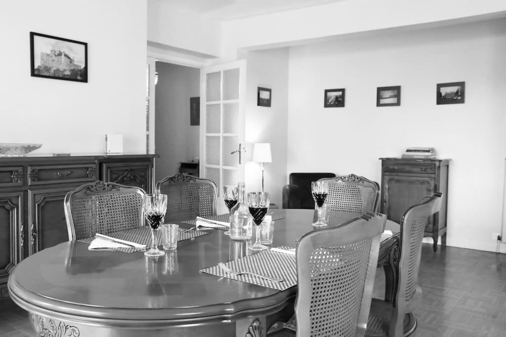 Large 2 Bed-Balcony-7 Mins Walk To Historic Centre Appartement Sarlat-la-Canéda Buitenkant foto